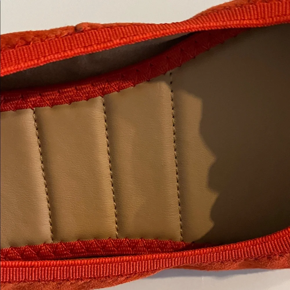 Kelly & Katie Bold Orange Suede Flats Size 11M‎